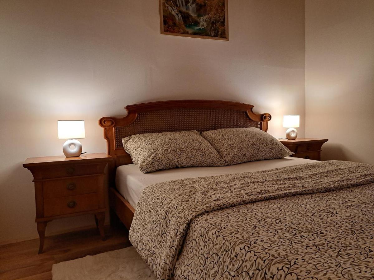 סלוניי Guest House Mihovil מראה חיצוני תמונה