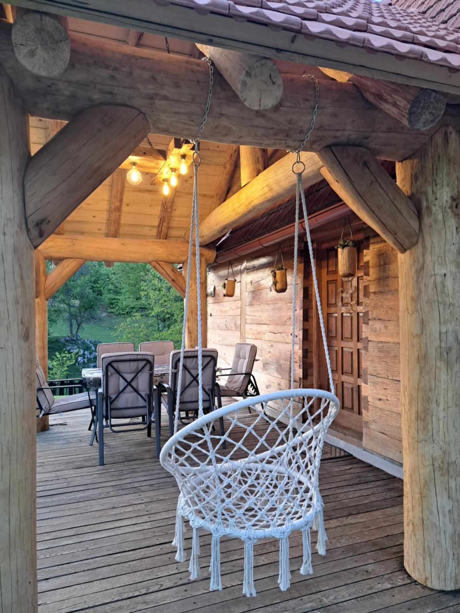 סלוניי Guest House Mihovil מראה חיצוני תמונה